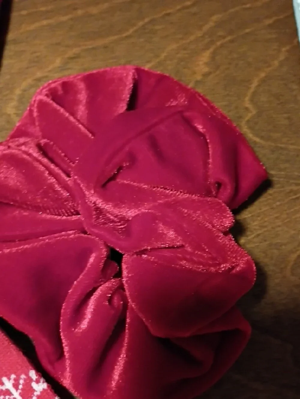 Red Snowflake & Gray Holiday Light Crew Socks with Red Velvet Scrunchie